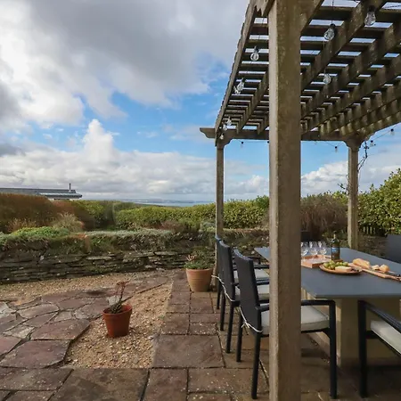 Holiday home Coastman's Nest *
